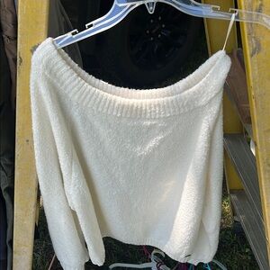 Hollister White Off-the-Shoulder Sweater